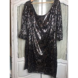 Bling Bling! Sequined leopard gold toned dress